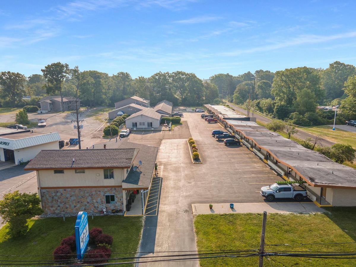 Great Lakes Inn & Suites South Haven Eksteriør billede