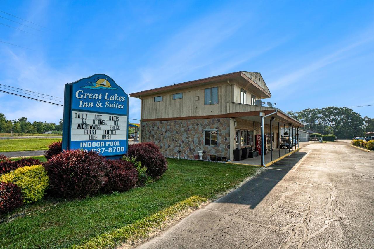 Great Lakes Inn & Suites South Haven Eksteriør billede