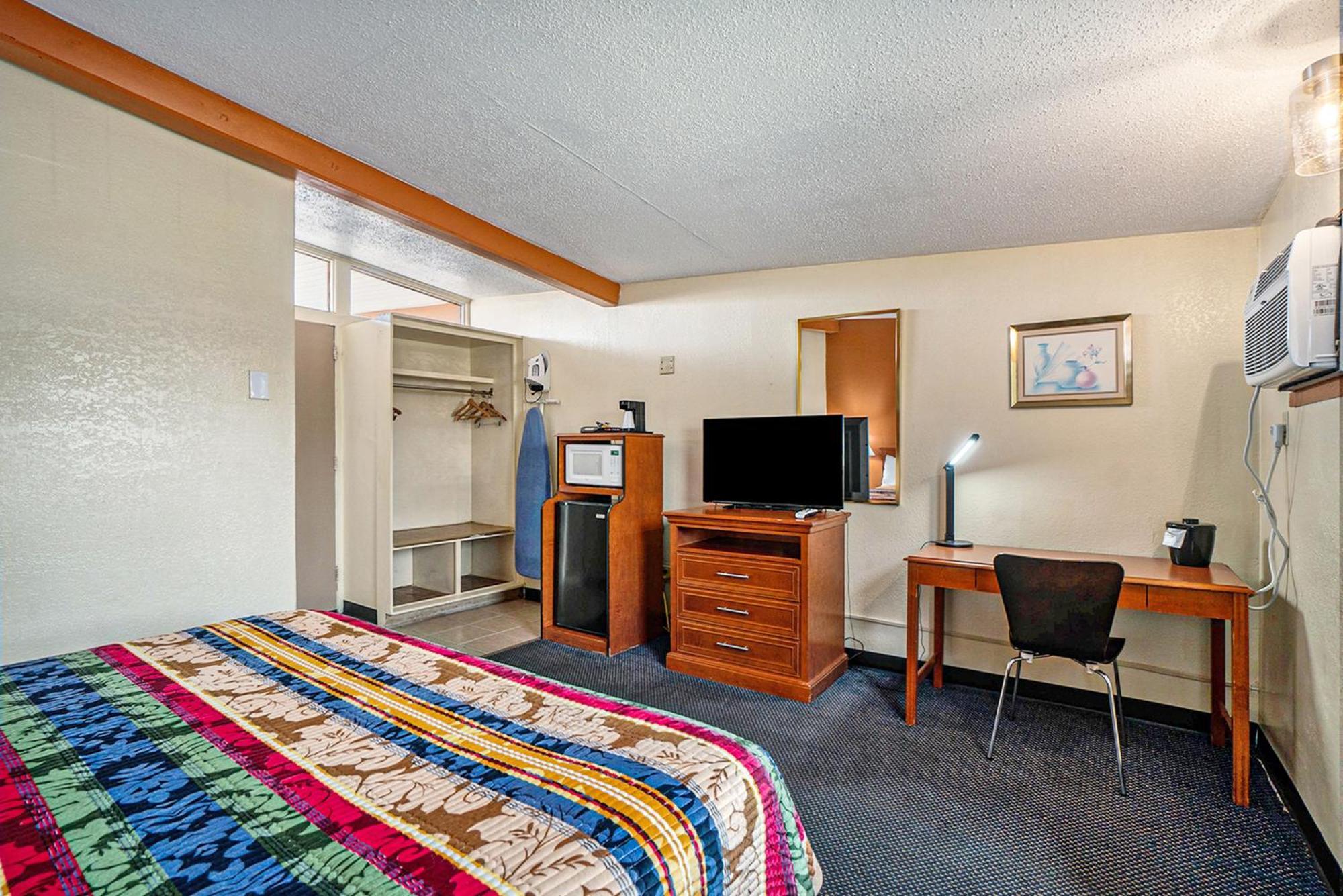 Great Lakes Inn & Suites South Haven Værelse billede