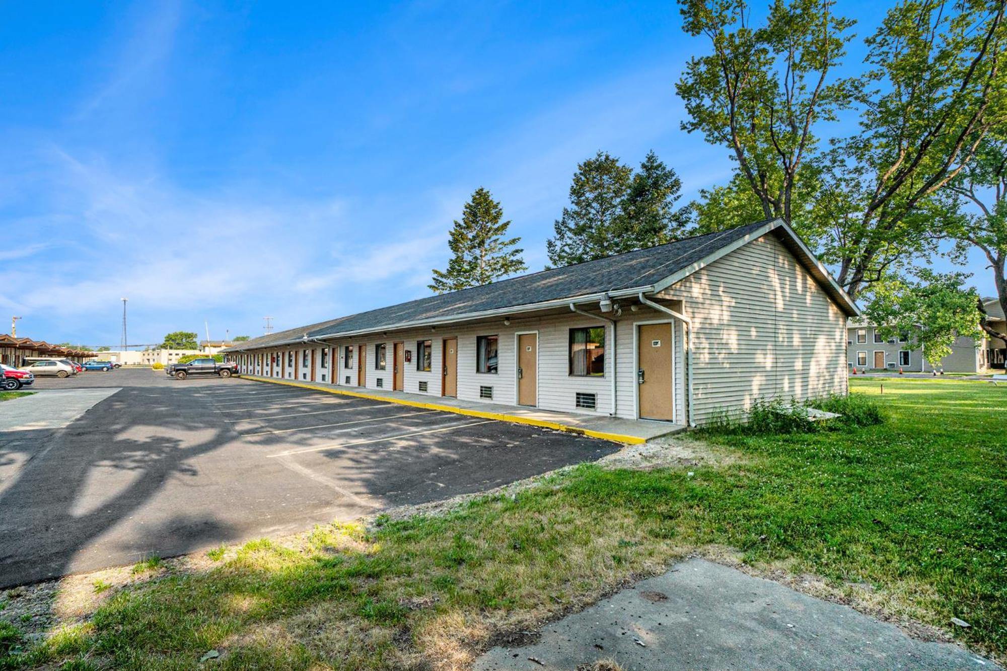 Great Lakes Inn & Suites South Haven Eksteriør billede