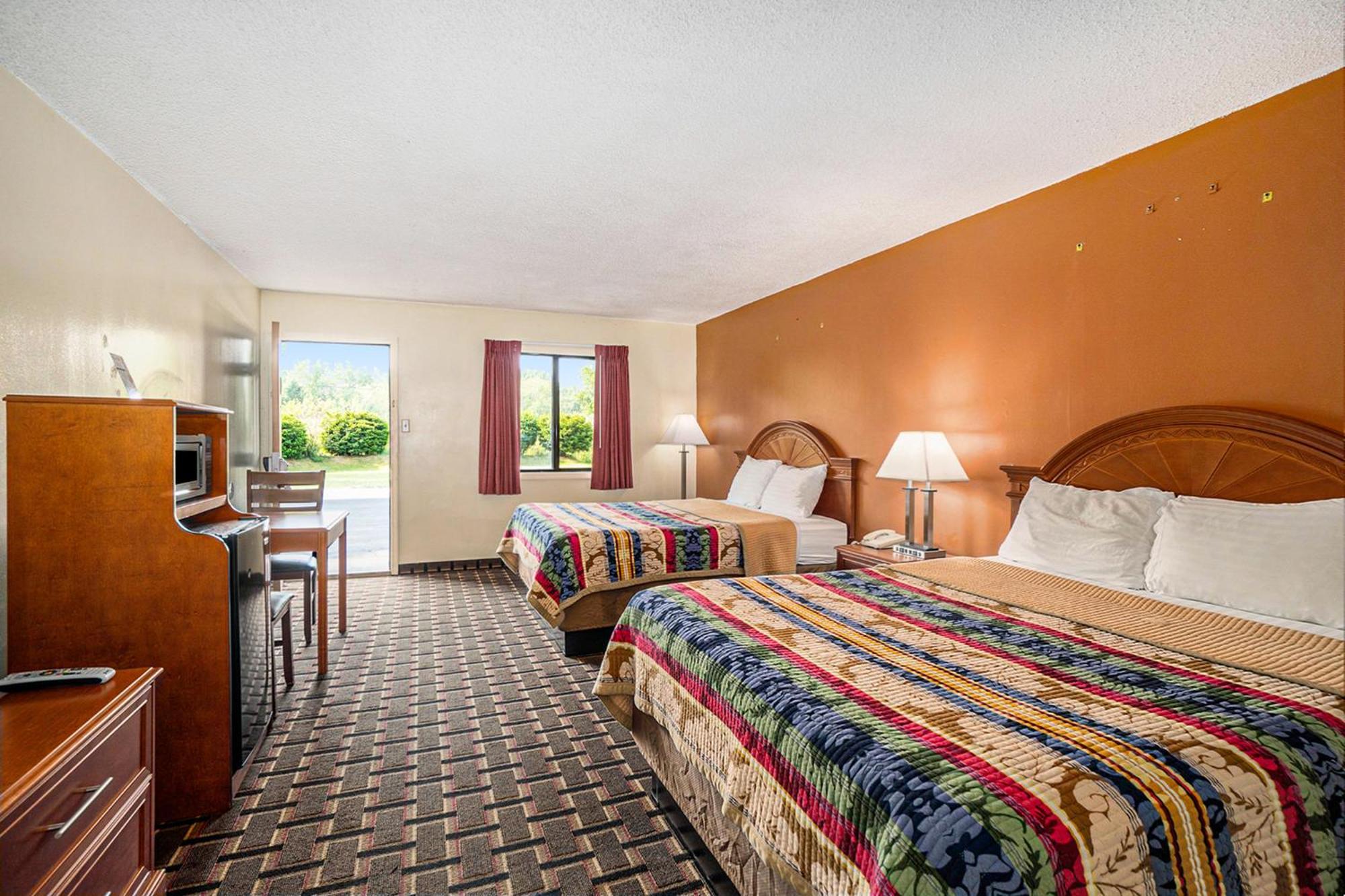 Great Lakes Inn & Suites South Haven Værelse billede
